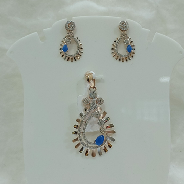 18k gold cz with Blue Sapphire pendant set by 