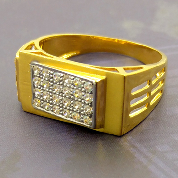 Side cutting handmade 22kt gold gents ring
