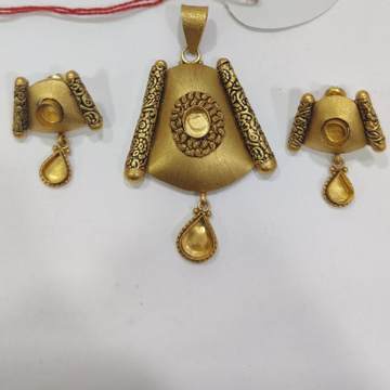 916 gold antique oxidised pendent set by Sneh Ornaments