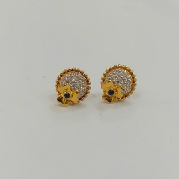 Gold Elegant earrings by S B ZAWERI
