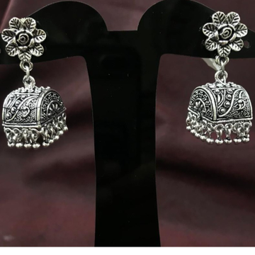 Fancy  Flower Design Silver Stud Artificial Earrin... by 