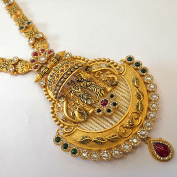 916 gold sw. stone antique long set by 