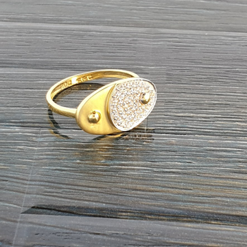 18c yellow gold ladies ring by 