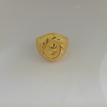 916 gold Gents ring by 