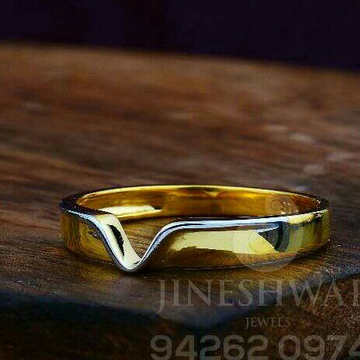 916 Highpolish Plain Gold Ladies Ring LRG -0756