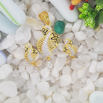 22c Pendant set by 