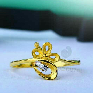 916 Plain Fancy Gold Ladies Ring LRG -0634