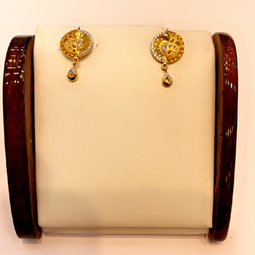 916 / 22k gold ladies fancy earrings by Shree Godavari Gold Palace