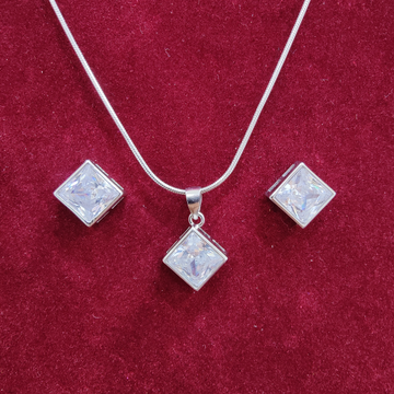 925 silver square shape chain pendant set by 