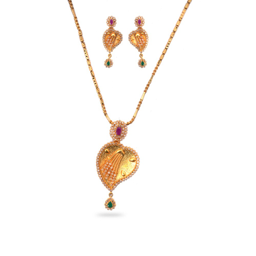 916 Gold Heart Shape Pendant Set by 