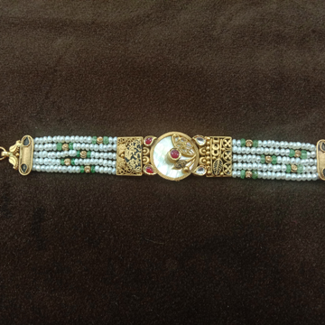 22 k Gold Antique Jadtar Bracelet by Zaverat Jewels Hub Pvt. Ltd.