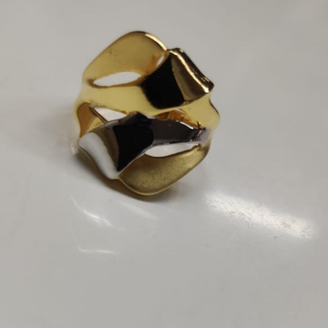 22 kt gold casting fancy ladis ring by Aaj Gold Palace