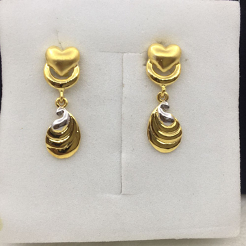 18k Yellow Gold Gorgeous Design Earrings by 