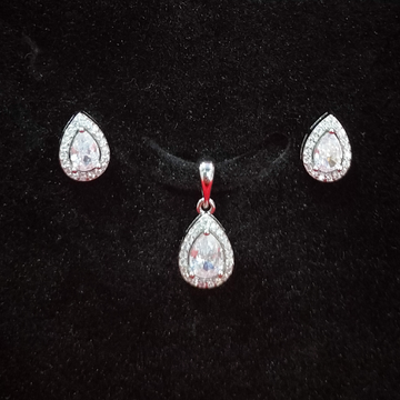 92.5 silver white diamond fancy pendant set by 