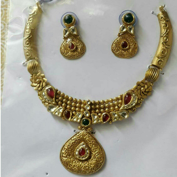 916 Antique Gold Jadtar Bridal Necklace Set
