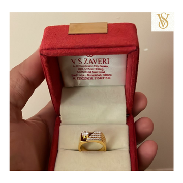gold ring by V.S. Zaveri