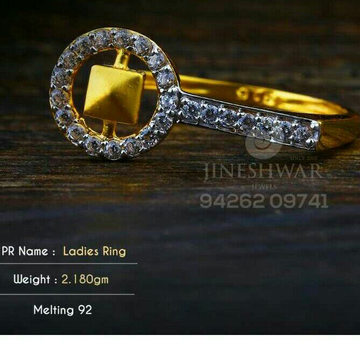 Attractive Cz Fancy Ladies Ring LRG -0087