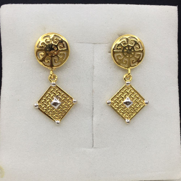 Yellow Gold Plain Design Earrings by 