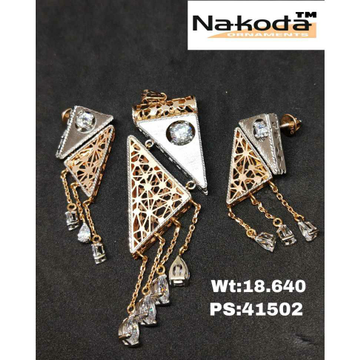 18K Ladies Fancy Rose Pendant Set