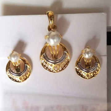 Pearl pendant set by Madhav Jewellers (TankaraWala)