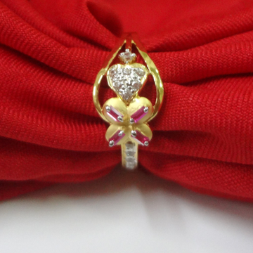 Stylish  ruby colour diamond 22 kt gold ring