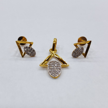 916 gold Unique diamond pendant set by 