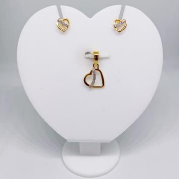 22k gold Fancy Heart CZ pendant set by 