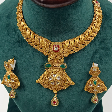 916 Gold Kundan Design Hallmark Necklace Set  by Ranka Jewellers
