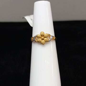 fancy ring by Aaj Gold Palace
