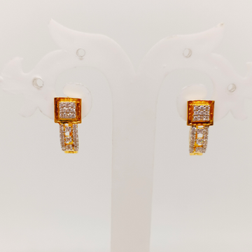 20k gold diamond Square earring by Ghunghru Jewellers