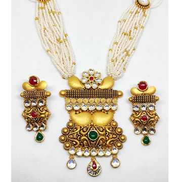 916 gold rajwadi Antique necklace set by Rajasthan Jewellers Private Limited