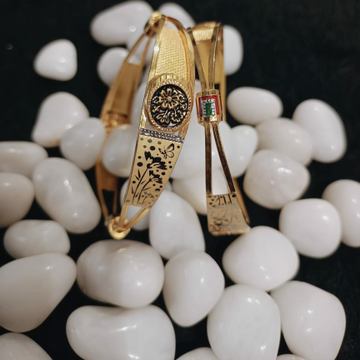 916 Gold Classic Design Bangle by 