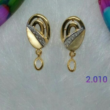 Gold Elegant Earrings by 