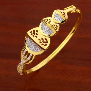 750 Gold Hallmark Classic  Kada Bracelet LKB120