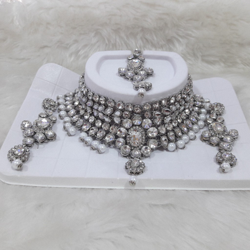 fancy  diamond necklace set by 
