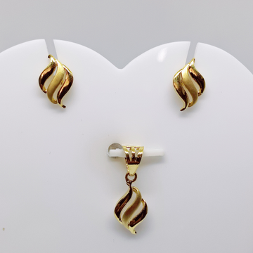 18k gold Plain s design pendant set by 