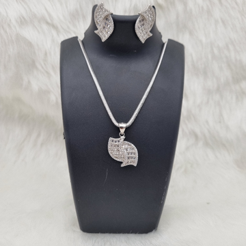Nice Silver Pendant Set
