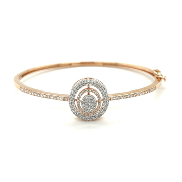Stunning Bracelet with Round Diamond that Sparkles...