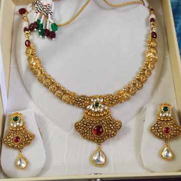 22K(916)Gold Ladies Antique Kundan Necklace Set by Sneh Ornaments