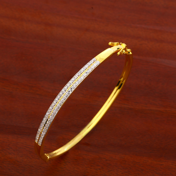 18KT Ladies Gold Fancy Hallmark Kada Bracelet LKB1...