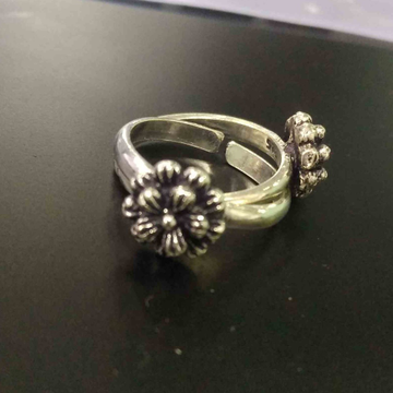925 sterling Silver  oxidised flower  design  Toe... by 