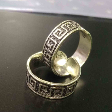 Vintage Oxidised Toe Ring | Buy silver Toe Rings online at rinayra.com