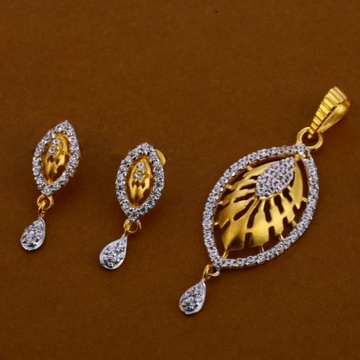 22 crat gold ladies pendants set RH-PS514
