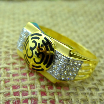Om design 22 kt gold gents ring