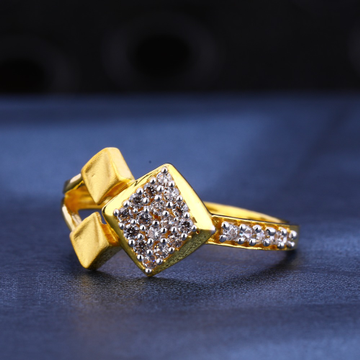 22kt gold  women's delicate hallmark cz  ring lr60...