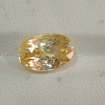 3.23ct cushion yellow sapphire by 
