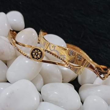 916 Gold Antique Kadli Bangle by 