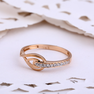 18KT Rose Gold Designer Women's Ring RLR611