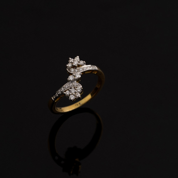18kt elfina diamond ring by 