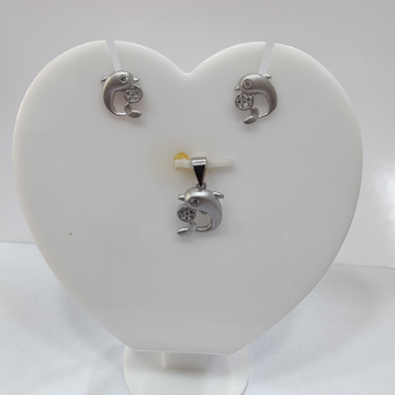 925 silver fish shape pendant set by 